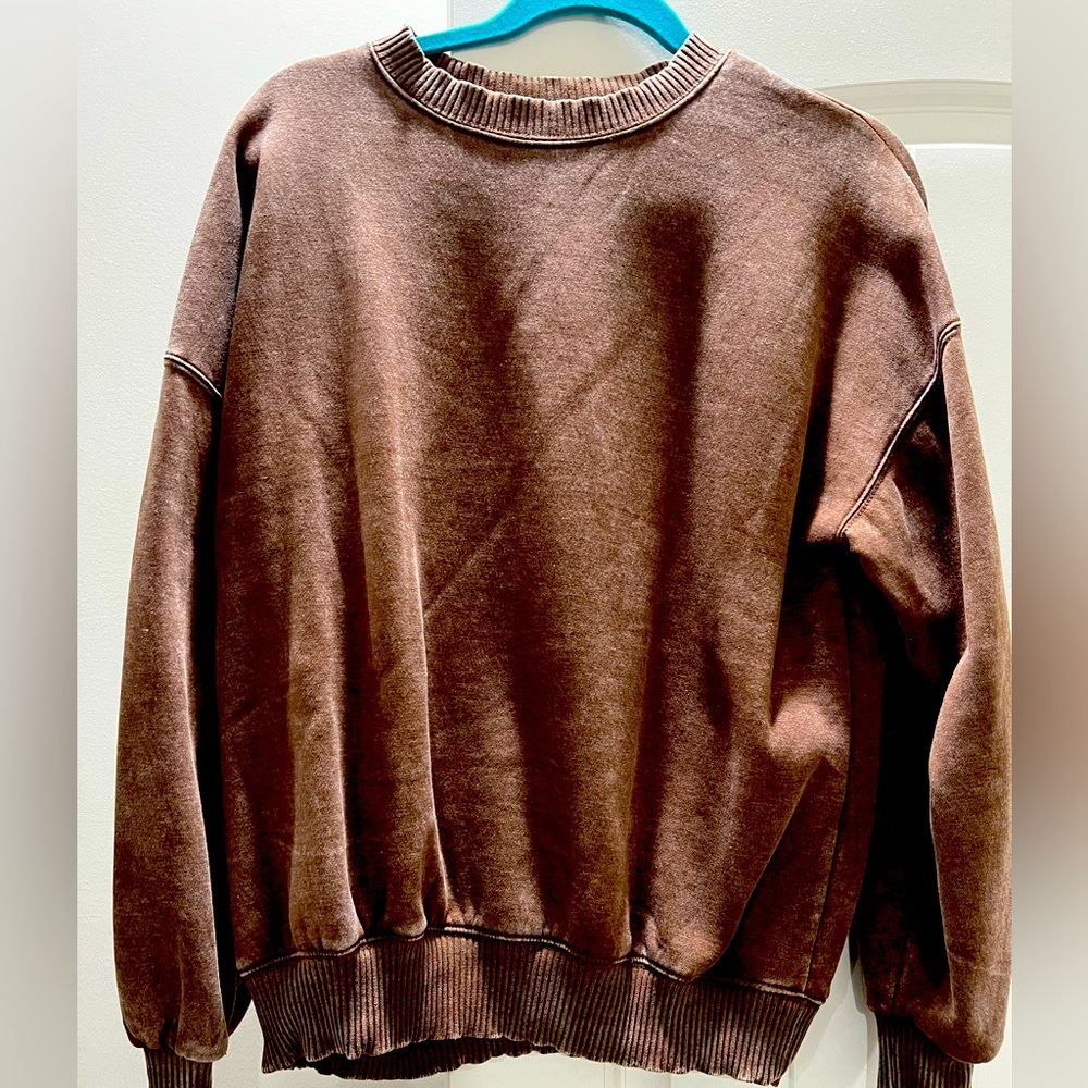 Zenana size Medium chocolate brown acid washed sweatshirt